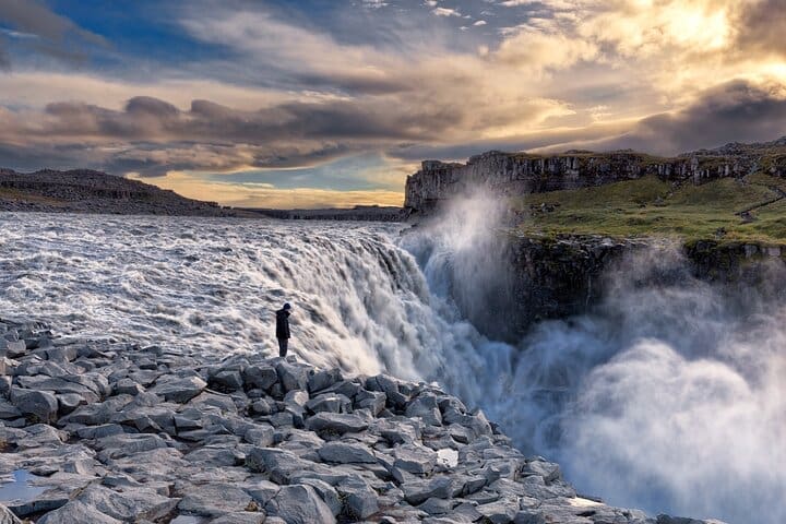 Excursión a la cascada Dettifoss, Asbyrgi y el lago Myvatn desde Husavík