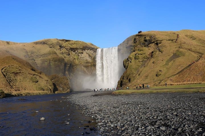 Superjeep privado durante todo el día en la costa sur y en el volcán Eyjafjallajokull.
