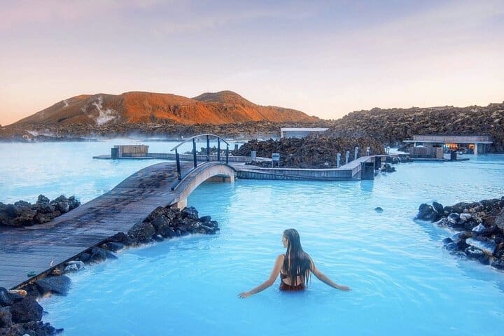 Traslado privado entre Keflavik y Reykjavik a través de Blue Lagoon