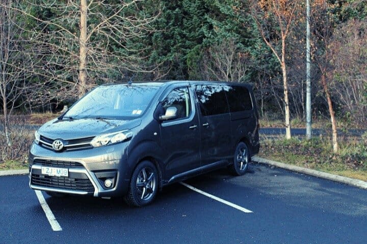 Traslado privado de ida desde Blue Lagoon a Reykjavik