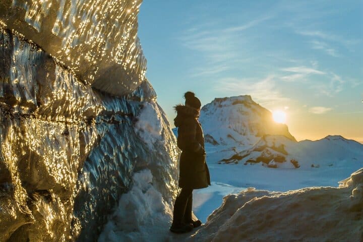 Tour privado por la costa sur con cueva de hielo de Katla, cascadas y playa