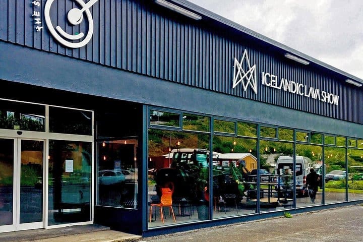 Entrada al espectáculo de lava Vik