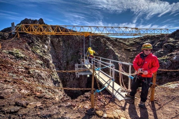Dentro del Volcán : Tour para grupos pequeños y caminata por el campo de lava