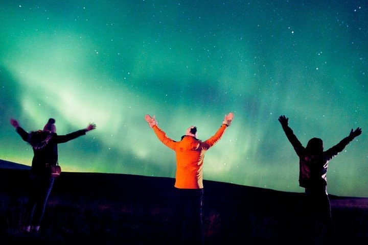 Tour en grupo pequeño de la aurora boreal desde Reikiavik con fotos gratuitas