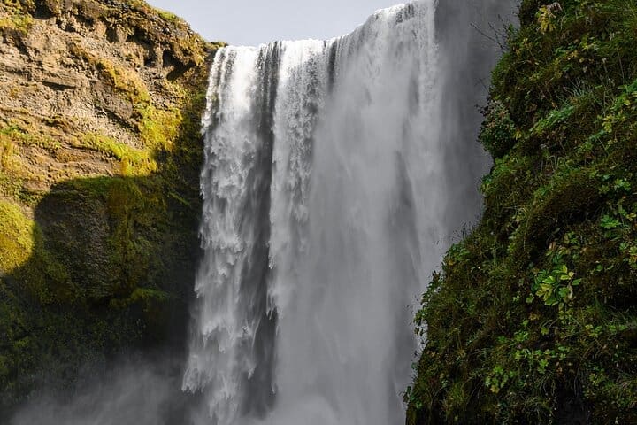 Costa sur privada, playa de arena negra y glaciar (hasta 8 Pax)