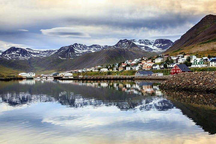 Tour por la costa ártica y Siglufjörður