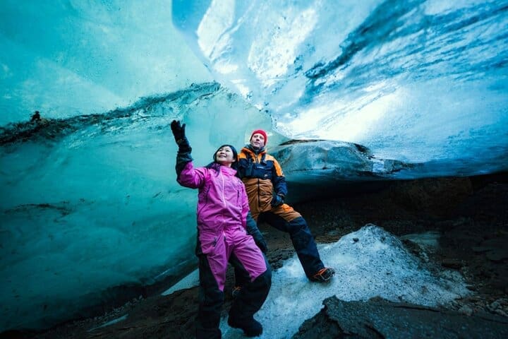 Tour en moto de nieve por el glaciar y cueva de hielo natural desde Reikiavik