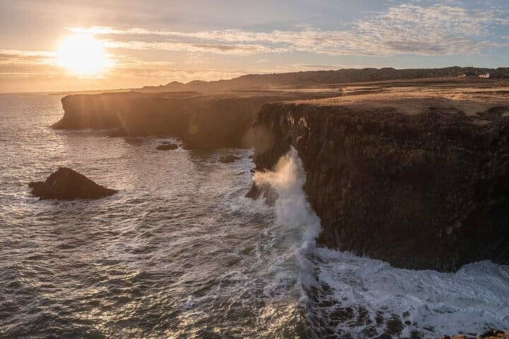 Excursión a la península de Snaefellsnes, cascadas, campos de lava y museo del tiburón