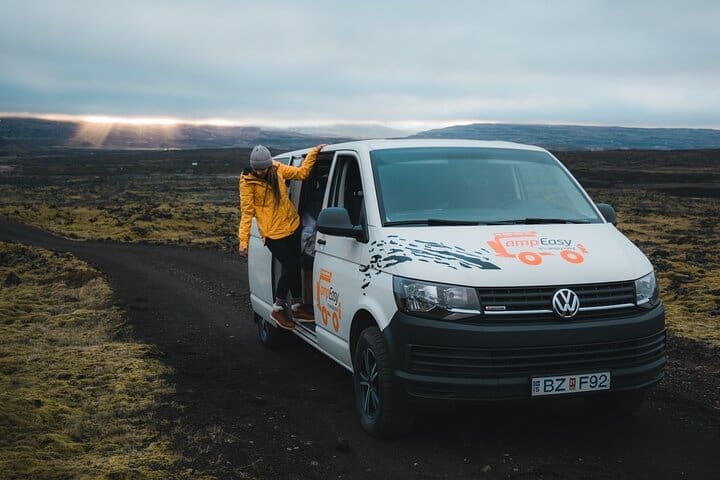 Tour de 4 días sin conductor con recogida – Golden Circle Camper Break-4×4 Campervan