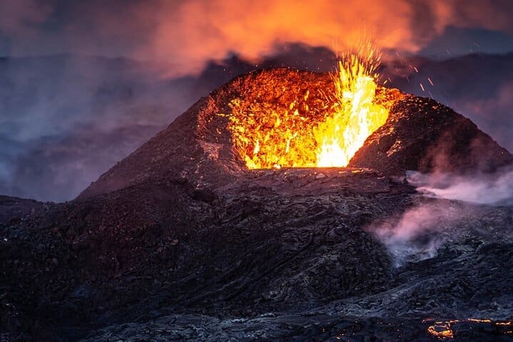 Caminata privada guiada por el volcán Islandia