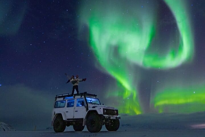 Tour privado por la aurora boreal de Reikiavik con fotógrafo profesional
