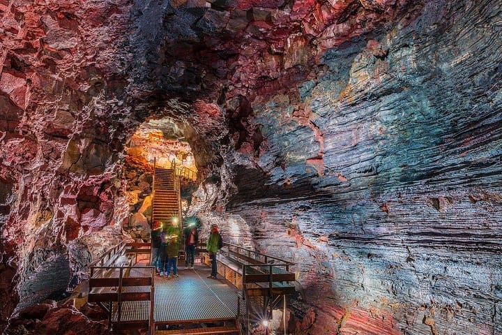 Tour del túnel de lava – Raufarhólshellir