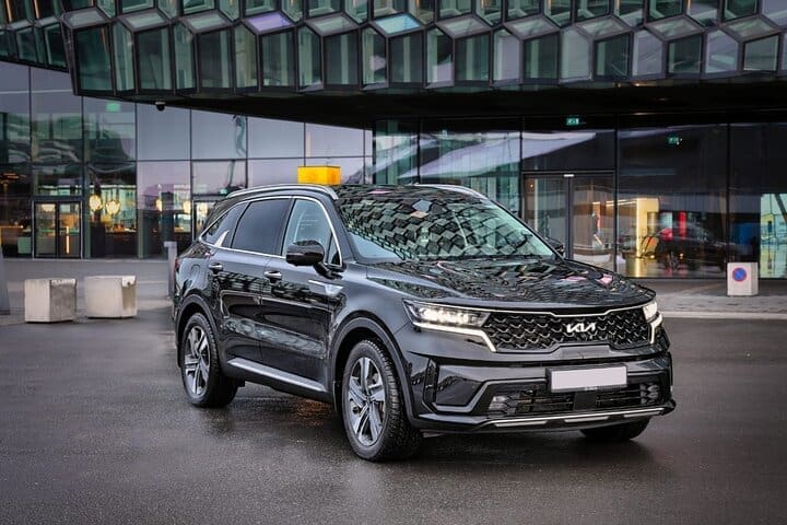 Traslado privado de lujo desde el aeropuerto de Keflavik a Reykjavik