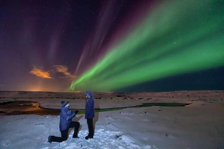 Caza de auroras boreales con ayuda de la fotografía – Tour en grupo pequeño