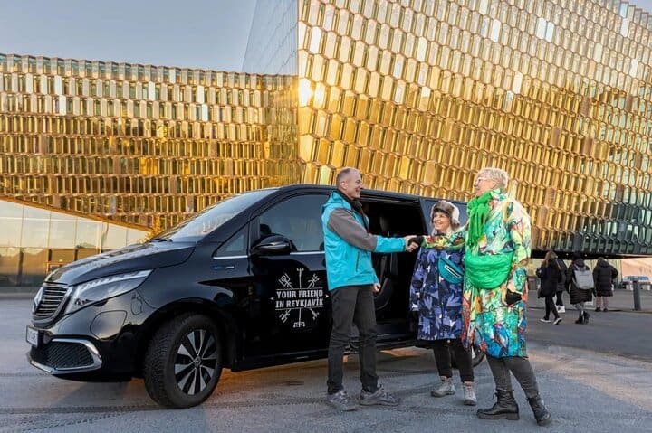 Excursión en coche por los elfos y la naturaleza