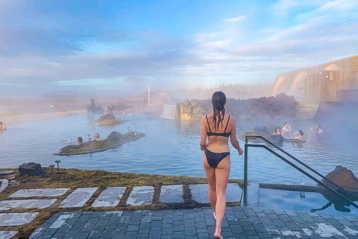 Tour de bienestar para grupos pequeños de Islandia de 3 días : Lagunas Geysir & Volcán
