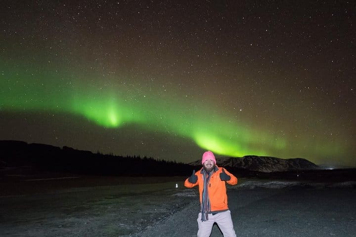 Tour de la aurora boreal en grupos pequeños desde Reikiavik con bebida caliente