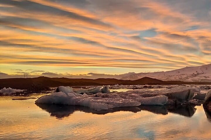 Laguna Glaciar, Playa Diamante, Playas de Arena Negra y Cascadas