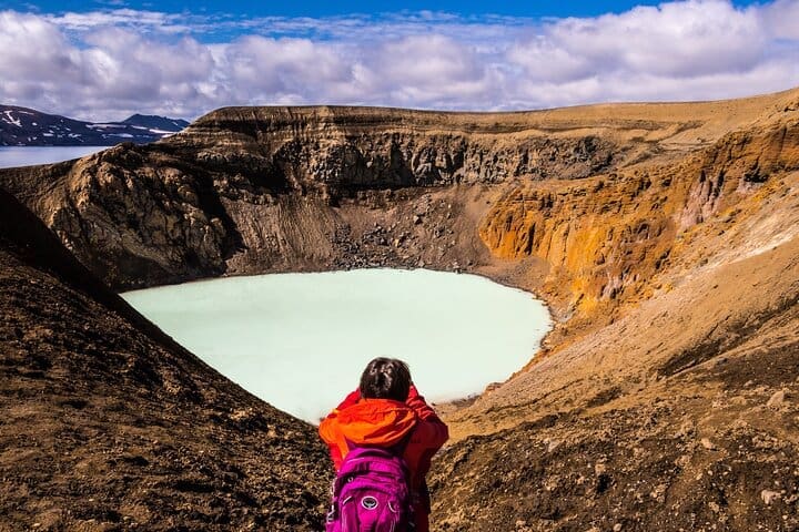 Tour privado en 4×4 por la caldera Askja y el cráter Viti desde el lago Myvatn