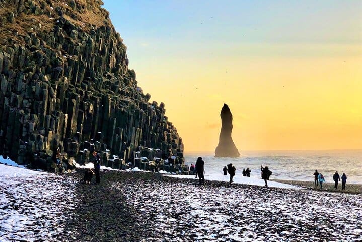 Tour de un día por la costa sur Playa de arena negra y cascadas desde Reikiavik