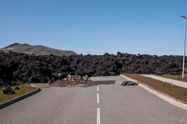 Desde Reykjavík : Tour en minibús por los campos de lava de Reykjanes & Grindavík