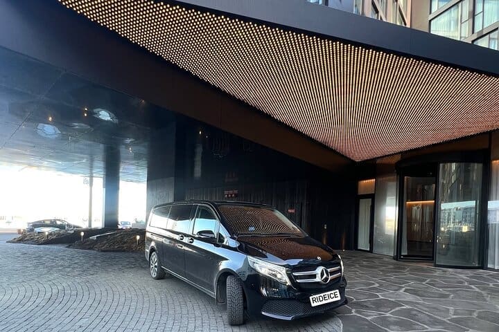 Aeropuerto de Keflavik : Traslado Privado HACIA/DESDE Reikiavik