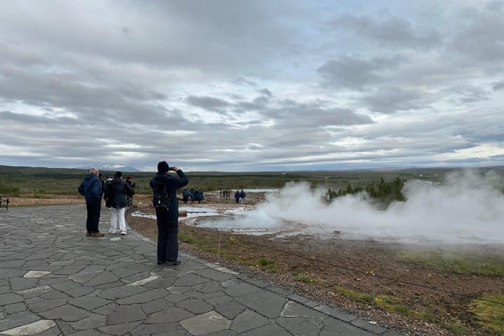 Tour privado al Círculo Dorado – Þingvellir, Geysir y Gullfoss