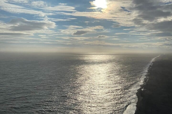 Recorrido privado por la Costa Sur en minibús o todoterreno