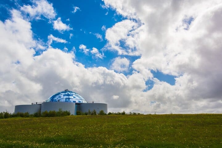 Traslado privado desde el aeropuerto de Keflavik a Reykjavik