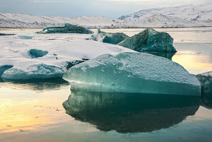 Reikiavik : Paseo en barco por la laguna glaciar & Costa Sur Tour de día completo