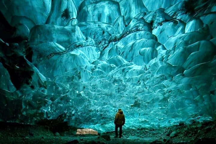 Excursión en grupo pequeño a la cueva de hielo desde Jökulsárlón