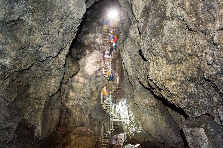 Excursión a la cueva Vatnshellir