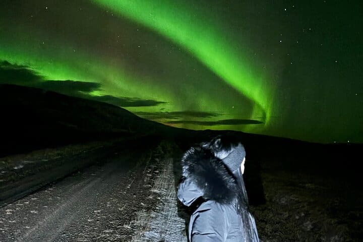 Tour privado en aurora boreal con chocolate caliente