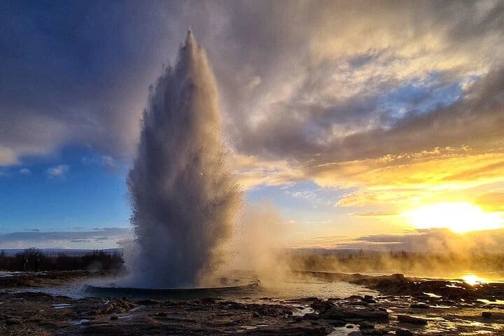 Tour privado de un día al Círculo Dorado con recogida en el puerto de Islandia
