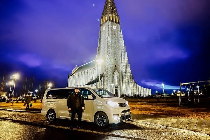 Círculo dorado con 6 paradas y tour privado en aurora boreal