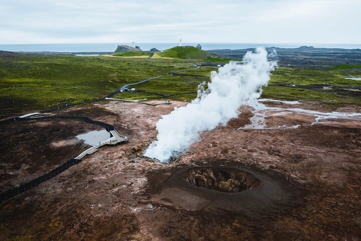 Explorador de Reykjanes: Traslado de Aeropuerto con Aventura Turística