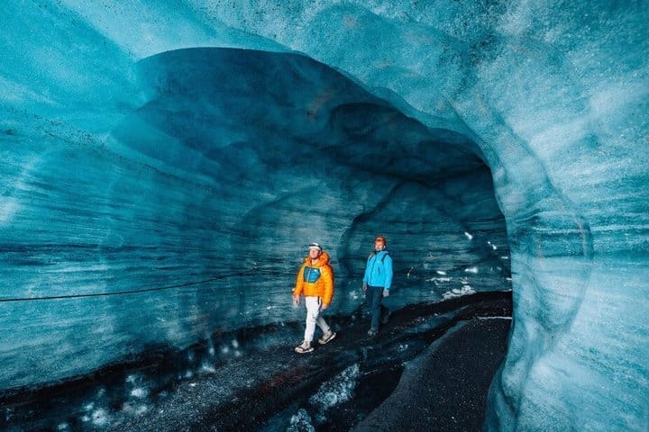 Tour privado por la costa sur con aventura en la cueva de hielo de Katla