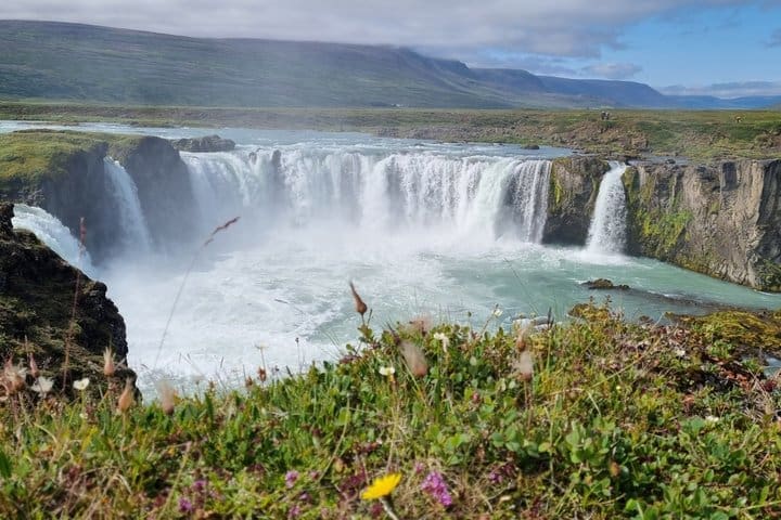Akureyri Express Cascada de Gooafoss y Akureyri Puntos destacados